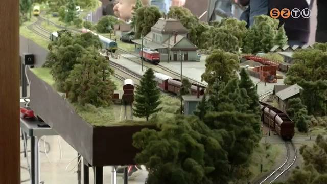 Vas�tmodell-ki�ll�t�st rendeztek az MMIK-ban