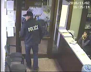 Fegyveres rabl�s t�rt�nt Cs�r�tneken