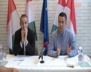 A népszavazásról tartott sajtótájékoztatót az MSZP A népszavazásról tartott sajtótájékoztatót az MSZP