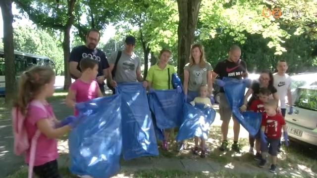 Önkéntesek szedtek szemetet a Joskar-Ola-lakótelepen Önkéntesek szedtek szemetet a Joskar-Ola-lakótelepen