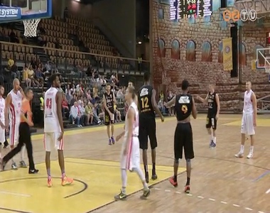 Ez�st�rmes lett a Falco az Horv�th Zolt�n Eml�ktorn�n