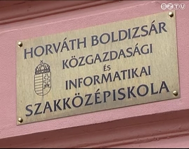 Ösztöndíj a Horváth Boldizsár Közgazdasági és Informatikai Szakközépiskola diákjainak Ösztöndíj a Horváth Boldizsár Közgazdasági és Informatikai Szakközépiskola diákjainak