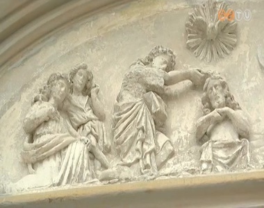 J�l halad az evang�likus templom fel�j�t�sa