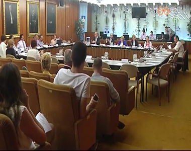 N�gyen p�ly�ztak a szombathelyi �nkorm�nyzat jegyz�i �ll�s�ra