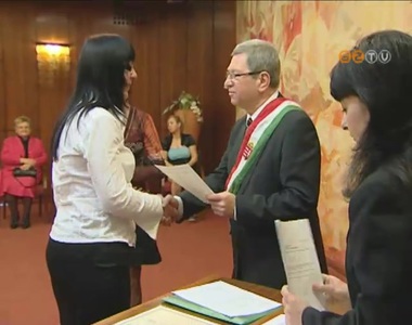 �jabb magyar �llampolg�rok tettek esk�t