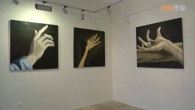 T�th Csaba Isten �s a vil�g c�m� t�rlata n�gy helysz�nen v�rja az �rdekl�d�ket