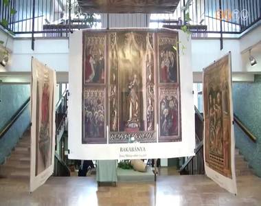 A felvidéki bányavárosok középkori templomai címmel fotókiállítás nyílt a Bolyai-gimnáziumban A felvidéki bányavárosok középkori templomai címmel fotókiállítás nyílt a Bolyai-gimnáziumban