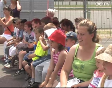 A devecseri kisdiákokat látott vendégül a Brenner János Általános Iskola 1.b osztálya A devecseri kisdiákokat látott vendégül a Brenner János Általános Iskola 1.b osztálya