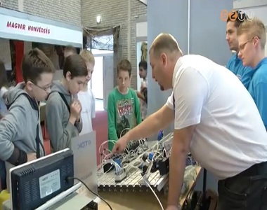 T�bb mint harminc ki�ll�t� az idei P�lyav�laszt�si �s K�pz�si Ki�ll�t�son