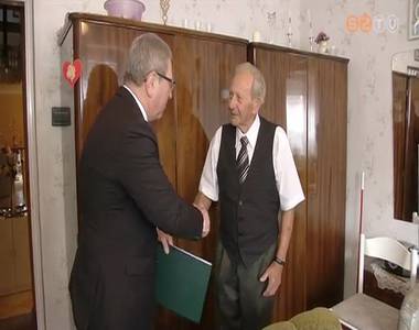 Sz�pkor� sz�let�snapost k�sz�nt�tt a polg�rmester