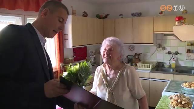 Sz�pkor� sz�let�snaposokat k�sz�nt�tt az �j polg�rmester