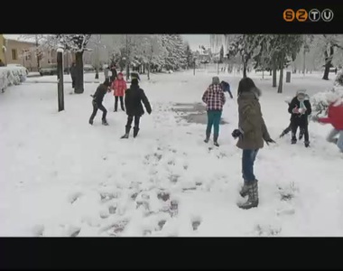 Alig négy óra alatt jelentős mennyiségű hó hullott a megyeszékhelyen Alig négy óra alatt jelentős mennyiségű hó hullott a megyeszékhelyen