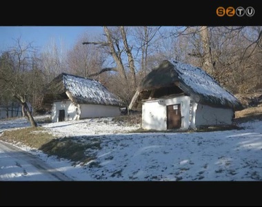 Újrazsúpolják a cáki pincék tetejét Újrazsúpolják a cáki pincék tetejét
