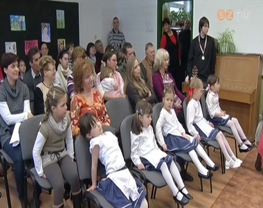 24 nagycsoportos �vod�s szerepelt a V�ci-iskol�ban, a Kincs�rz� M�v�szeti fesztiv�lon
