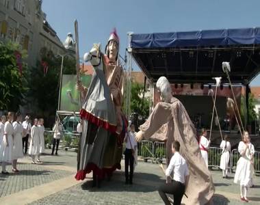 Óriásbábos játék Óriásbábos játék