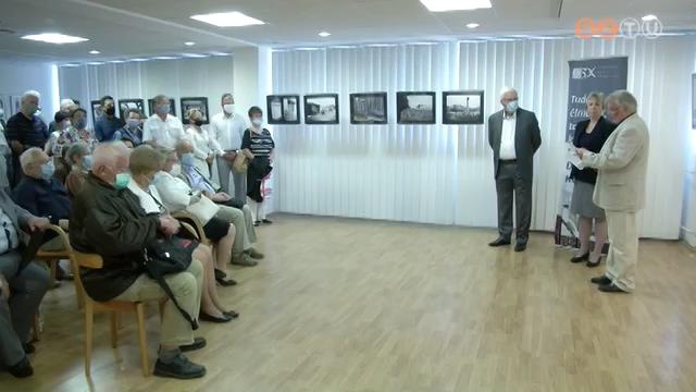 Megnyílt a 80 éves Tóth Imre születésnapi kiállítása Megnyílt a 80 éves Tóth Imre születésnapi kiállítása