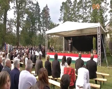 Megeml�kez�s a r�t�ti Aradi Eml�kparkban