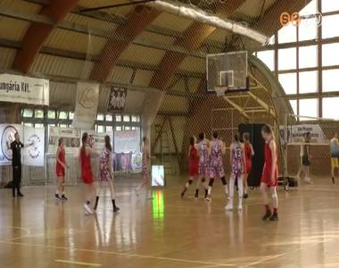 A Szolnokot verték a SZOESE női kosarasai A Szolnokot verték a SZOESE női kosarasai