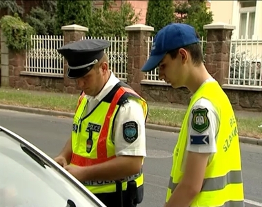 Rendőrtanoncok járőröznek
