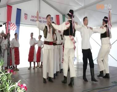 Szentmisével kezdődött, és táncházzal zárult az idei horvát nap a szombathelyi Fő téren Szentmisével kezdődött, és táncházzal zárult az idei horvát nap a szombathelyi Fő téren