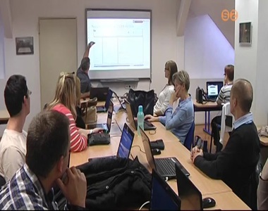 Informatikai oktat�son vesznek r�szt a polg�rmesteri hivatalban dolgoz�k