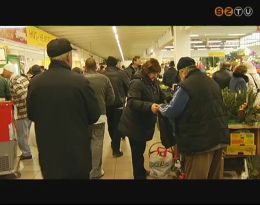 Nagy volt a forgalom a vásárcsarnokban a karácsony előtti utolsó munkanapon Nagy volt a forgalom a vásárcsarnokban a karácsony előtti utolsó munkanapon