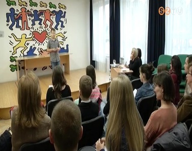 Angol nyelv� versmond� versenyt rendezett a Nyitra utcai �ltal�nos iskola