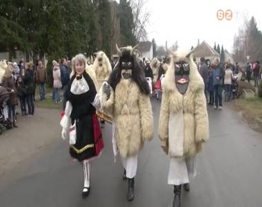 Bus�j�r�ssal b�cs�ztatt�k a telet Bucsuban