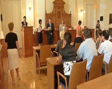 Sikeresen vizsg�ztak a korm�nyablak dolgoz�i