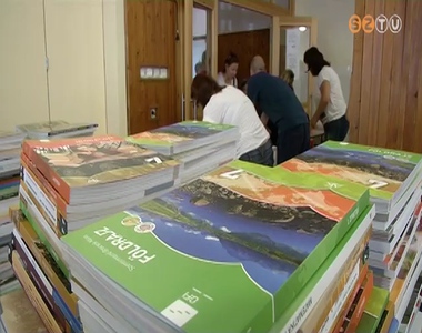 M�r osztj�k a tank�nyveket az iskol�kban