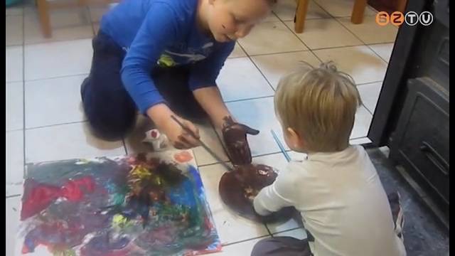 Nagy kihívás lekötni az otthon maradt gyermekek figyelmét Nagy kihívás lekötni az otthon maradt gyermekek figyelmét