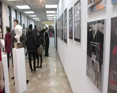 Művészetisek kiállítása a képtárban Művészetisek kiállítása a képtárban