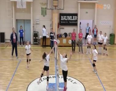 46 csapat az ut�np�tl�s koroszt�ly� le�ny r�plabd�z�k Savaria Kup�j�n