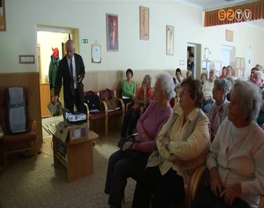 Szabadegyetemet szerveztek id�seknek