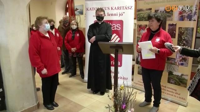 650 család kap húsvéti élelmiszeradományt, vetőmagot is osztanak a rászorulóknak 650 család kap húsvéti élelmiszeradományt, vetőmagot is osztanak a rászorulóknak