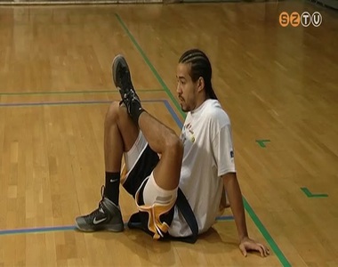 Cs�t�rt�k�n lej�r a 10 napos pr�baj�t�ka Justin Robinsonnak