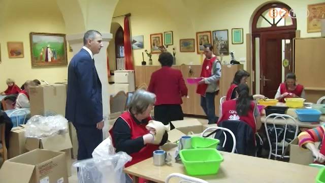 Idén is karácsonyi ajándékkal kedveskedik az önkormányzat a város intézményeinek Idén is karácsonyi ajándékkal kedveskedik az önkormányzat a város intézményeinek