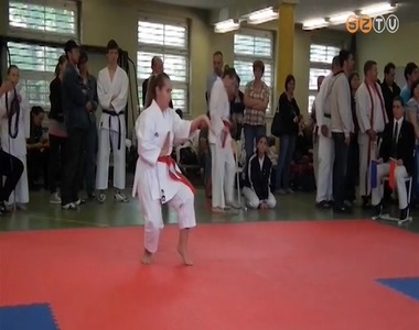 H�t �rmet szereztek a szombathelyi karat�k�k P�csett