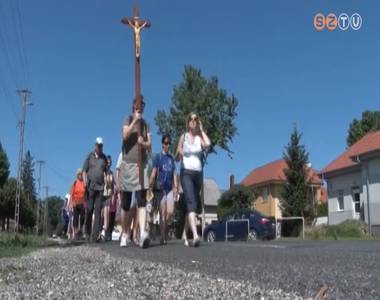 Gyalogos zarándoklat indult Mindszenty József bíboros boldoggá avatásáért Gyalogos zarándoklat indult Mindszenty József bíboros boldoggá avatásáért