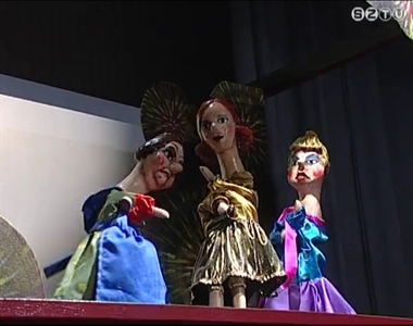 Holle any� a b�bsz�nh�zban