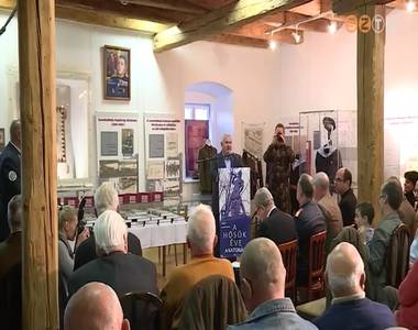 K�nyv a t�bori lelk�szek k�ldet�s�r�l