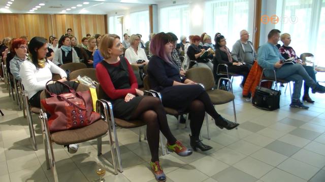 Autizmussal l gyerekek szleinek s pedaggusok szmra rendeztek konferencit