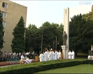 Id�n is a Szent Istv�n-szoborn�l tartj�k az augusztus 20-ai �nneps�get Szombathelyen