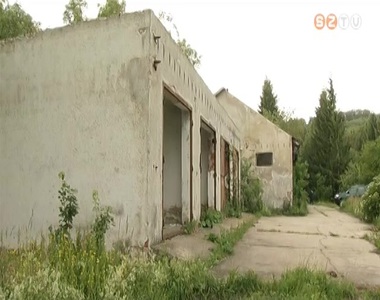 Turistah�zat �p�tenek a H�rmann-forr�sn�l, a K�szegi hegys�gben