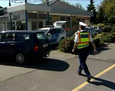 A biztonsági övek használatát ellenőrzik
A biztonsági övek használatát ellenőrzik
